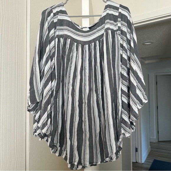 Lane Bryant Black and White Flowy Blouse - Picture 1 of 5